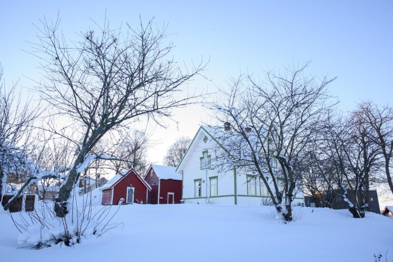 Stromnes - Oldefars Gjestehus Inderoy Straumen  Exterior foto